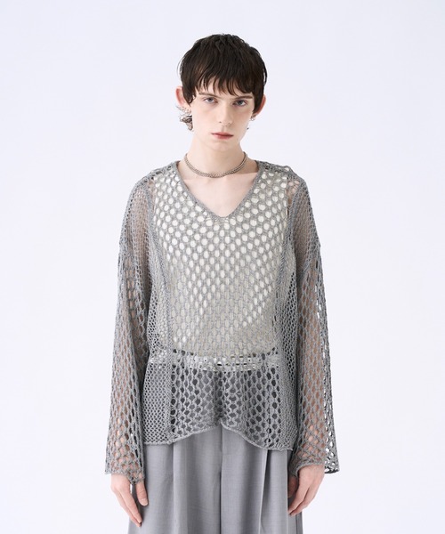 seyto（セイト）の「Blocking V-neck mesh knit ブロッキングVネックメッシュニット（ニット/セーター・メンズ・グレー/ブラック/マスタード・1/2）」の2枚目の写真