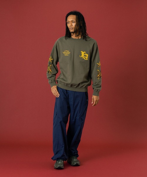 XLARGE（エクストララージ）の「VARSITY CREWNECK SWEATSHIRT（スウェット・メンズ・ブラック/アッシュ/オリーブ・S/M/L/XL）」の5枚目の写真