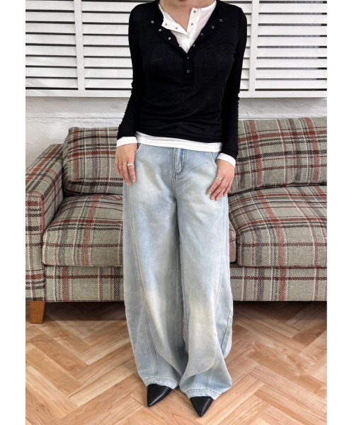 FMiBL（ファミル）の「ダブルカラーヘンリーネックトップス（Tシャツ/カットソー・レディース・グレー/ブラック・FREE）」の7枚目の写真