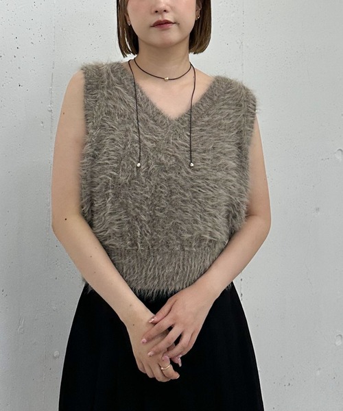 archives（アルシーヴ）の「メランジフェザーニットベスト（ベスト・レディース・モカ/グレー/ブラウン/アイボリー・MEDIUM）」の4枚目の写真