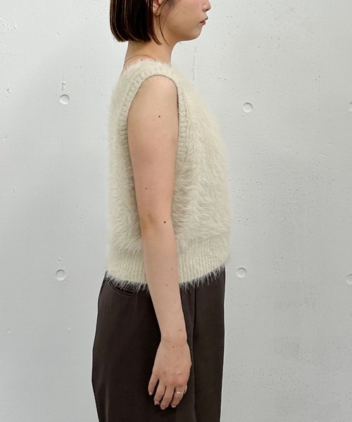 archives（アルシーヴ）の「メランジフェザーニットベスト（ベスト・レディース・モカ/グレー/ブラウン/アイボリー・MEDIUM）」の16枚目の写真