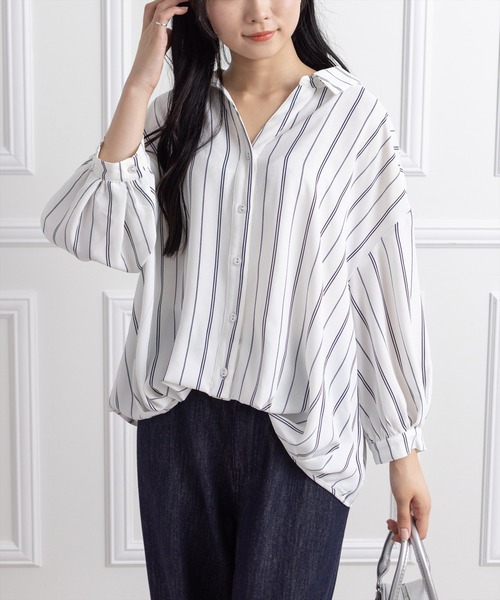 CLEAR BASIC（クリアベーシック）の「バックレースアップ裾タック七分袖ブラウス[オフィスカジュアル 着回し抜群 大人]（シャツ/ブラウス・レディース・オフホワイト/グレー系その他/ブラック/ブルー系その他/ベージュ系その他/ホワイト系その他・F）」の3枚目の写真