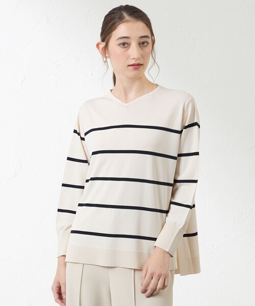 amaca（アマカ）の「バルキーレーヨンチュニックニット（ニット/セーター・レディース・ワイン/オフホワイト/ベージュ・38）」の2枚目の写真