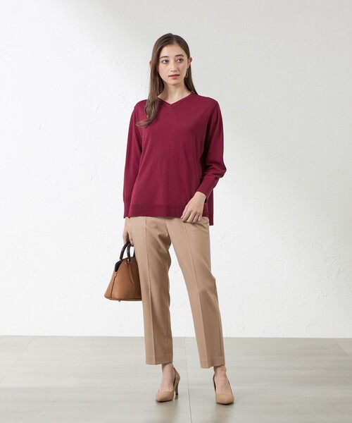 amaca（アマカ）の「バルキーレーヨンチュニックニット（ニット/セーター・レディース・ワイン/オフホワイト/ベージュ・38）」の5枚目の写真