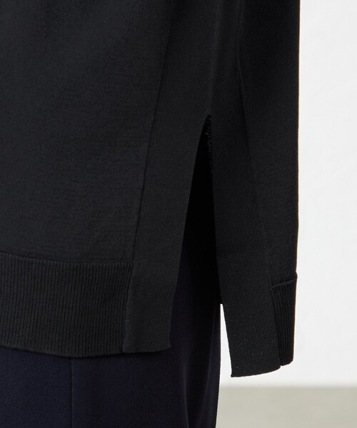 amaca（アマカ）の「バルキーレーヨンチュニックニット（ニット/セーター・レディース・ワイン/オフホワイト/ベージュ・38）」の11枚目の写真