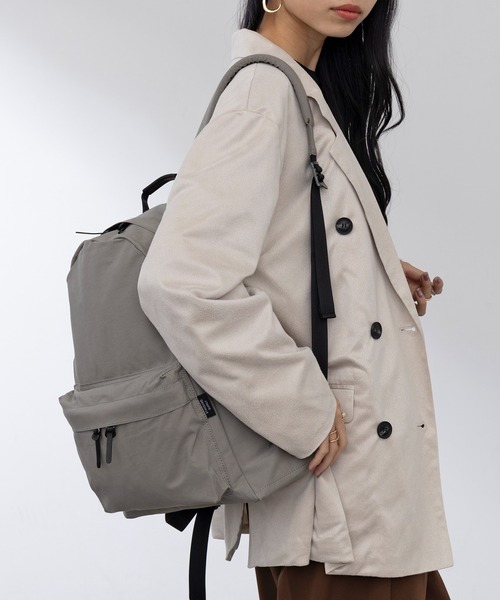 STANDARD SUPPLY（スタンダードサプライ）の「【STANDARD SUPPLY】NEW TINY DAYPACK（バックパック/リュック・メンズ・ライトブラウン/ブラック/ダークグレー/ライトグレー・FREE）」の2枚目の写真