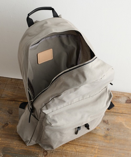 STANDARD SUPPLY（スタンダードサプライ）の「【STANDARD SUPPLY】NEW TINY DAYPACK（バックパック/リュック・メンズ・ライトブラウン/ブラック/ダークグレー/ライトグレー・FREE）」の16枚目の写真