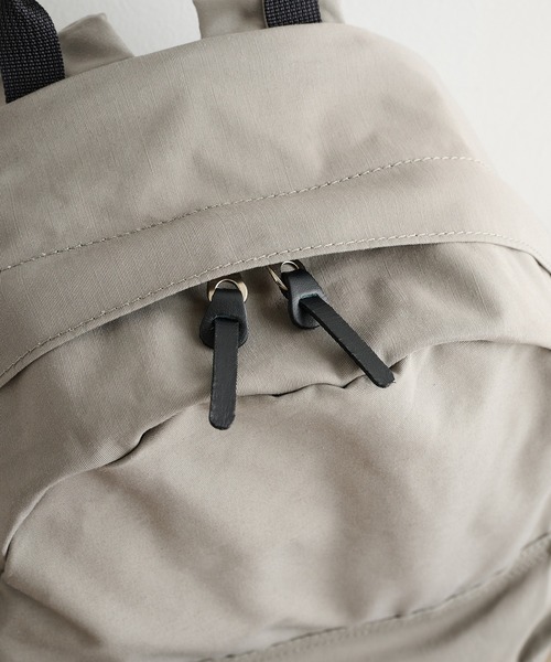 STANDARD SUPPLY（スタンダードサプライ）の「【STANDARD SUPPLY】NEW TINY DAYPACK（バックパック/リュック・メンズ・ライトブラウン/ブラック/ダークグレー/ライトグレー・FREE）」の19枚目の写真