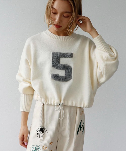 Three Four Time（ｽﾘｰﾌｫｰﾀｲﾑ）の「ジャガードナンバーロゴショートプルオーバー（スウェット・レディース・オフホワイト/グレー・FREE）」の3枚目の写真