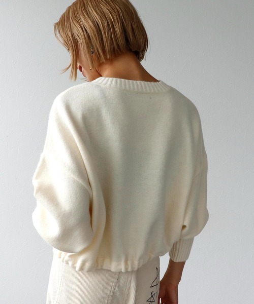 Three Four Time（ｽﾘｰﾌｫｰﾀｲﾑ）の「ジャガードナンバーロゴショートプルオーバー（スウェット・レディース・オフホワイト/グレー・FREE）」の5枚目の写真