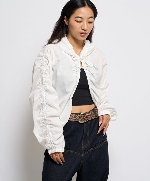 WHO'S WHO gallery（フーズフーギャラリー）の「ギャザーフードシャツブルゾン（ブルゾン・レディース・ブラック/ブラック系その他/ブラウン/ホワイト・FREE）」の18枚目の写真