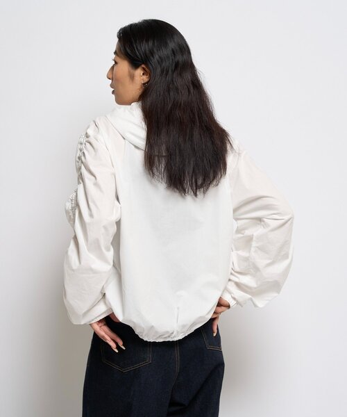 WHO'S WHO gallery（フーズフーギャラリー）の「ギャザーフードシャツブルゾン（ブルゾン・レディース・ブラック/ブラック系その他/ブラウン/ホワイト・FREE）」の21枚目の写真