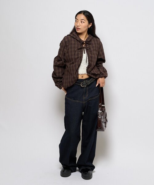 WHO'S WHO gallery（フーズフーギャラリー）の「ギャザーフードシャツブルゾン（ブルゾン・レディース・ブラック/ブラック系その他/ブラウン/ホワイト・FREE）」の8枚目の写真