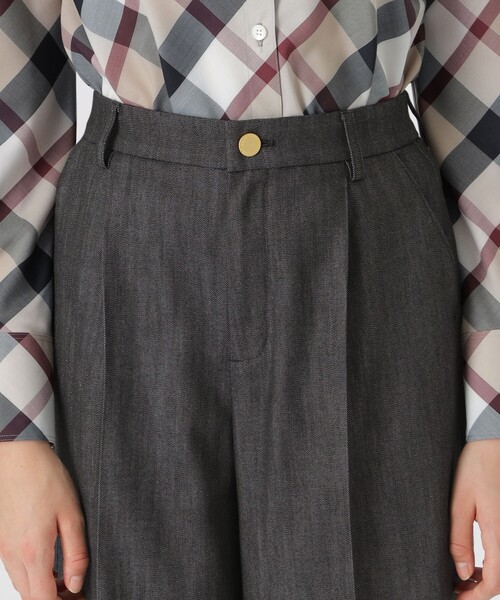 BLUE LABEL CRESTBRIDGE(ブルーレーベルクレストブリッジ)の「ハイウエストワイドパンツ(その他パンツ・レディース・ベージュ/ブラック・36/38)」の6枚目の写真