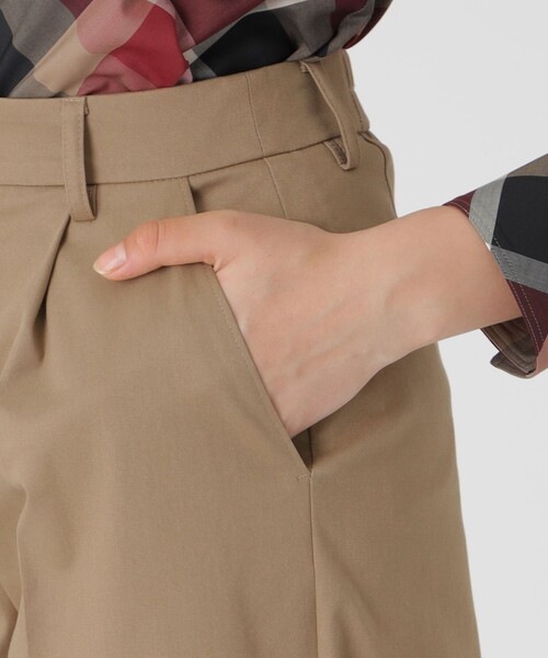 BLUE LABEL CRESTBRIDGE(ブルーレーベルクレストブリッジ)の「ハイウエストワイドパンツ(その他パンツ・レディース・ベージュ/ブラック・36/38)」の15枚目の写真