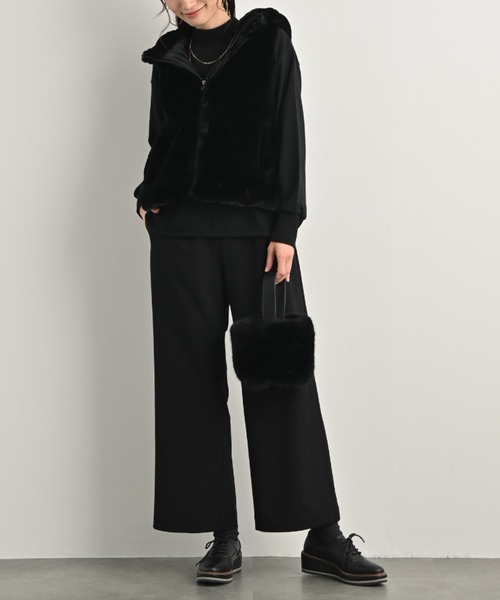 aunt lily（アントリリー）の「ふんわり艶やか 密度たっぷり フェイクファー フーディベスト（ベスト・レディース・ブラック/チャコールグレー・M/S/L/LL/3L）」の4枚目の写真