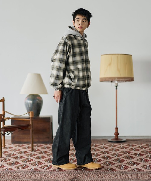 Bleme（ブレム）の「19oz ヴィンテージ加工 ワイドストレート 高密度ペインターダックパンツ（チノパンツ・メンズ・ブラック/カーキ/ベージュ・S/M/L/XL）」の4枚目の写真