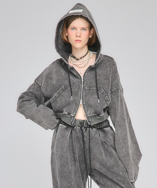 Nora Lily（ノラリリー）の「【Nora Lily】「elle」Chemical Denim Like Sweat Zip-up Hoodie（パーカー・レディース・インディゴブルー/ブラック・FREE）」の4枚目の写真