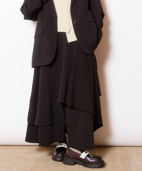 OSMOSIS（オズモーシス）の「切替フレアースカート（スカート・レディース・グレー/ブラック/キャメル・ONE SIZE）」の2枚目の写真