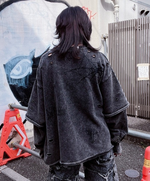 REFLEM（レフレム）の「『REFLEM/レフレム』フェイクレイヤードダメージPO/プルオーバースウェットシャツ（スウェット・レディース・ブラック/グレー・FREE）」の7枚目の写真