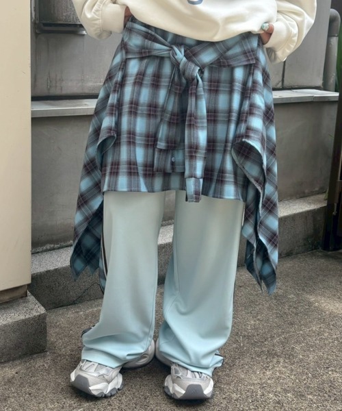 Candy Stripper（キャンディストリッパー）の「CHECK SHIRT LAYERED TRACK パンツ（その他パンツ・レディース・ブラック/ライトブルー/ブラウン・FREE）」の3枚目の写真