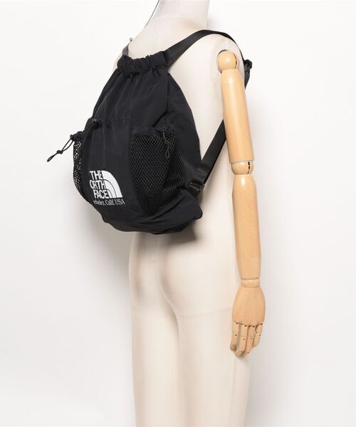 THE NORTH FACE（ザノースフェイス）の「【韓国限定・日本未入荷】THE NORTH FACE LINDEN MESH GYM SACK / ノースフェイス リンデン メッシュ ジムサック（バックパック/リュック・メンズ・ホワイト/ブラック/グレー/ピンク・FREE）」の18枚目の写真