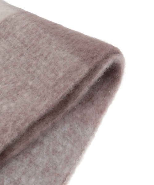 earth music&ecology(アースミュージックアンドエコロジー)の「ブロックチェックマフラー(マフラー・レディース・グレー/ピンク・F)」の11枚目の写真