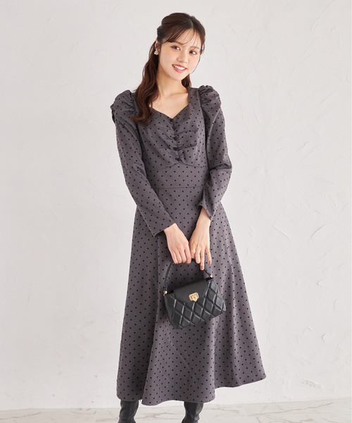 tocco closet(トッコ クローゼット)の「フロッキーハートドットワンピース(ワンピース・レディース・チャコールグレー/ブラウン・M)」の1枚目の写真