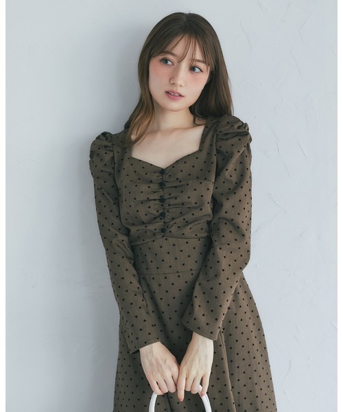 tocco closet(トッコ クローゼット)の「フロッキーハートドットワンピース(ワンピース・レディース・チャコールグレー/ブラウン・M)」の15枚目の写真