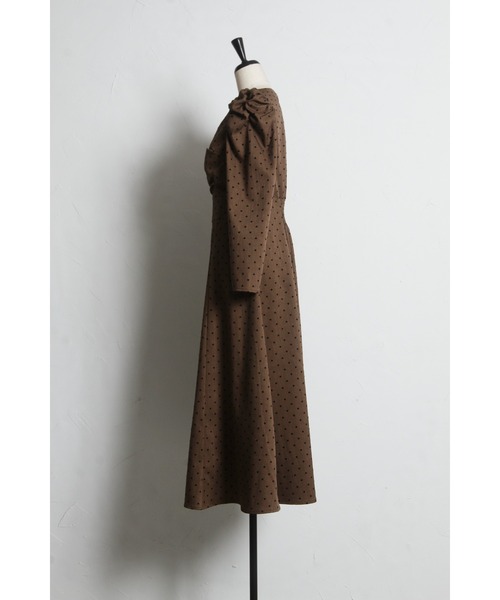 tocco closet(トッコ クローゼット)の「フロッキーハートドットワンピース(ワンピース・レディース・チャコールグレー/ブラウン・M)」の22枚目の写真