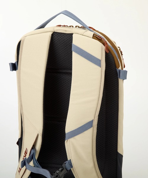 DAKINE（ダカイン）の「DAKINE HELI BACKPACK 12L バックパック/リュック 【25-26SNOWモデル】/ダカインスキースノーボードギア(バックパック)（バックパック/リュック・メンズ・ブラック/ライトグレー/ブラウン系その他・FREE）」の21枚目の写真