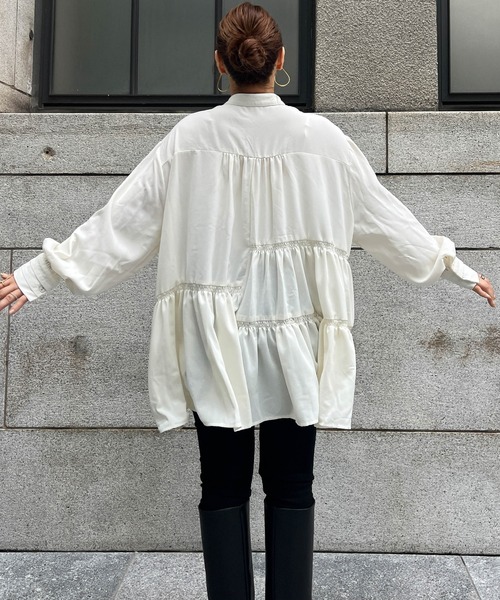 CURA CLOSET(キュラ クローゼット)の「【loverara.loverara コラボ】アシンメトリーギャザーチュニックワンピース/体型カバー/着回し自在(シャツ/ブラウス・レディース・ブラック/ホワイト・フリー)」の14枚目の写真