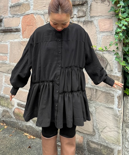 CURA CLOSET(キュラ クローゼット)の「【loverara.loverara コラボ】アシンメトリーギャザーチュニックワンピース/体型カバー/着回し自在(シャツ/ブラウス・レディース・ブラック/ホワイト・フリー)」の18枚目の写真