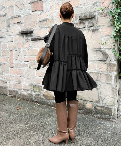 CURA CLOSET(キュラ クローゼット)の「【loverara.loverara コラボ】アシンメトリーギャザーチュニックワンピース/体型カバー/着回し自在(シャツ/ブラウス・レディース・ブラック/ホワイト・フリー)」の20枚目の写真