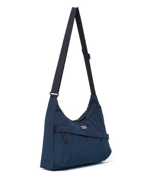 BEAMS DESIGN（ビームス デザイン）の「BEAMSDESIGN（ビームスデザイン）Diagonal　 ショルダーバッグ（M）（ショルダーバッグ・メンズ・ブラック/カーキ/オリーブ/ネイビー・FREE）」の20枚目の写真