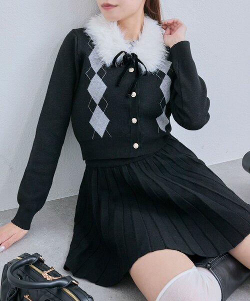 OLIVE des OLIVE（オリーブデオリーブ）の「ファーティペット付きアーガイルニット（ニット/セーター・レディース・トップグレー/オフホワイト/レッド/ブラック・FREE）」の3枚目の写真