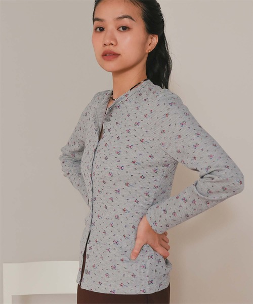 miette（ミエット）の「小花柄ワッフルカーディガン（カーディガン/ボレロ・レディース・アイボリー/オフホワイト/グレー・S/L/M）」の17枚目の写真