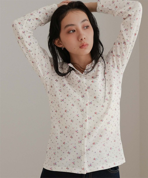 miette（ミエット）の「小花柄ワッフルカーディガン（カーディガン/ボレロ・レディース・アイボリー/オフホワイト/グレー・S/L/M）」の7枚目の写真