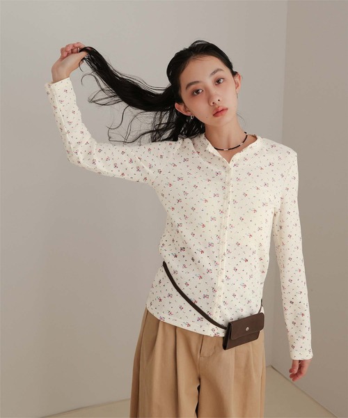 miette（ミエット）の「小花柄ワッフルカーディガン（カーディガン/ボレロ・レディース・アイボリー/オフホワイト/グレー・S/L/M）」の11枚目の写真