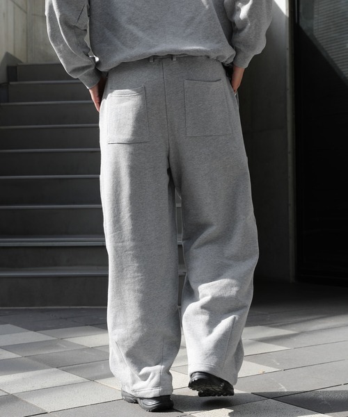 NAKER(ネイカー)の「裏毛ダブルニーワイドスウェットパンツ(スウェットパンツ・メンズ・ネイビー/グレー/ブラック・S/M/L/XL)」の16枚目の写真