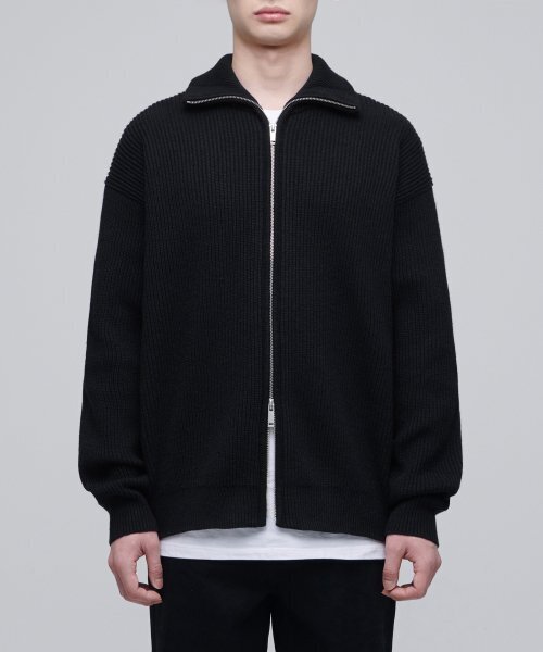 MUSINSA STANDARD（ムシンサスタンダード）の「リラックスドリブニットジップアップ[ブラック]（ニット/セーター・メンズ・その他・SMALL/MEDIUM/LARGE/X-LARGE/XX-LARGE）」の2枚目の写真