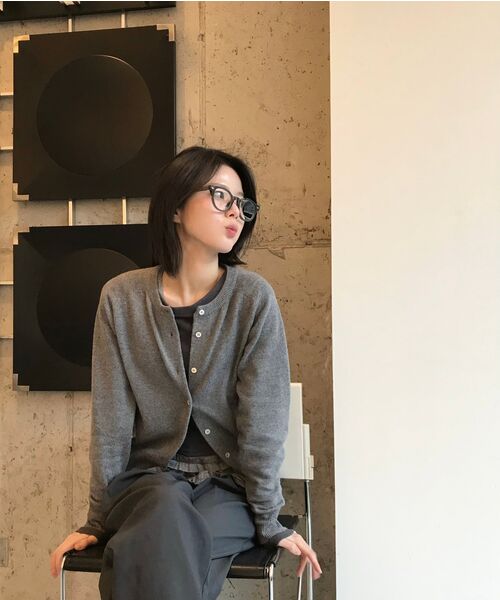 VANONE ATELIER(バノンアトリエ)の「KN4252 ウールラウンドカーディガン_チャコール(カーディガン/ボレロ・レディース・チャコール・FREE)」の3枚目の写真