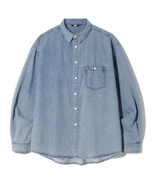 TRILLION（トリリオン）の「ストーンウォッシングオーバーサイズデニム長袖シャツ (BLEACH BLUE)（シャツ/ブラウス・レディース・その他・LARGE/X-LARGE/MEDIUM）」の3枚目の写真