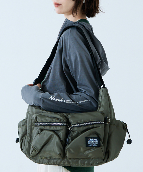Dickies(ディッキーズ)の「【Dickies/ディッキーズ】PADDED MP SHOULDERBAG/ショルダーバッグ/81278800/大容量/ギフト【WEB限定】(トートバッグ・レディース・カーキ/ブラック・フリー)」の1枚目の写真