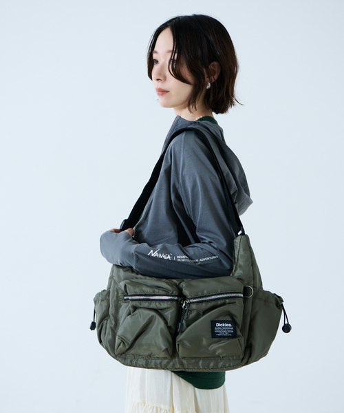 Dickies(ディッキーズ)の「【Dickies/ディッキーズ】PADDED MP SHOULDERBAG/ショルダーバッグ/81278800/大容量/ギフト【WEB限定】(トートバッグ・レディース・カーキ/ブラック・フリー)」の4枚目の写真