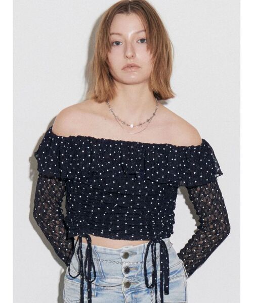 EMODA（エモダ）の「オフショルダーギャザートップ（Tシャツ/カットソー・レディース・ブラック/グレー/ネイビー・FREE）」の3枚目の写真