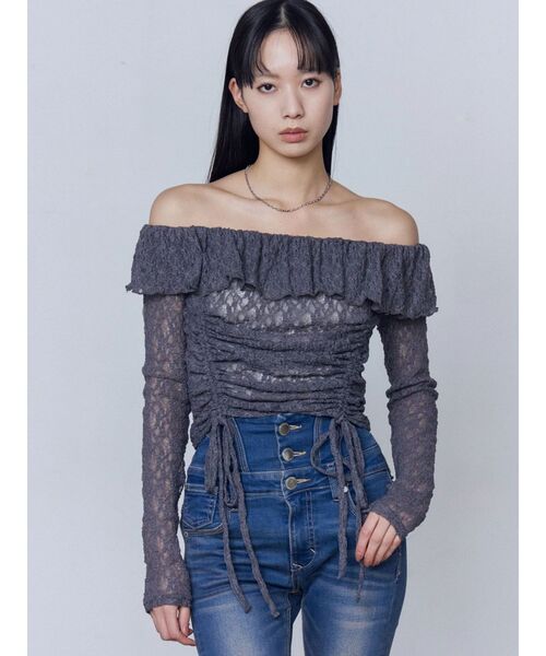 EMODA（エモダ）の「オフショルダーギャザートップ（Tシャツ/カットソー・レディース・ブラック/グレー/ネイビー・FREE）」の2枚目の写真