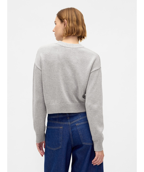 GAP(ギャップ)の「Gapロゴ リラックスフィット クロップド クルーネックセーター(ニット/セーター・レディース・ブラック/アイボリー/レッド/ライトグレー・S/L/XS/XXS/XL/M)」の16枚目の写真