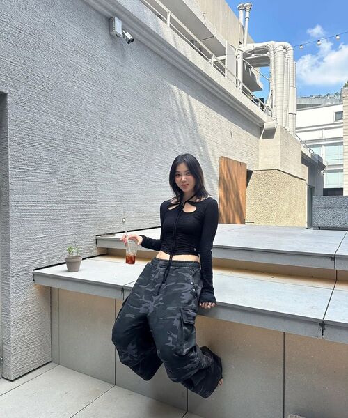 PAIN OR PLEASURE(ペインオアプレジャー)の「WRINKLED ORCHID TOP black(Tシャツ/カットソー・レディース・その他・SMALL/MEDIUM)」の5枚目の写真