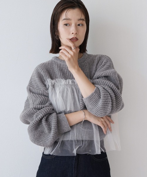 Yeoun(ヨウン)の「フリルチュールドッキングニット(ニット/セーター・レディース・トップグレー/アイボリー/ブラック・FREE)」の4枚目の写真
